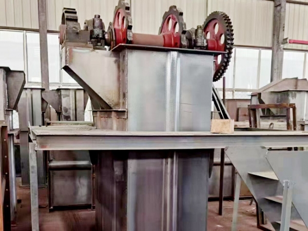 板鏈斗提機(jī)